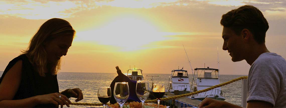 Dîner au coucher du soleil à María la Gorda, Pinar del Río